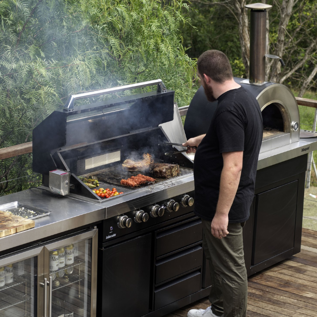 Custom Outdoor Kitchens