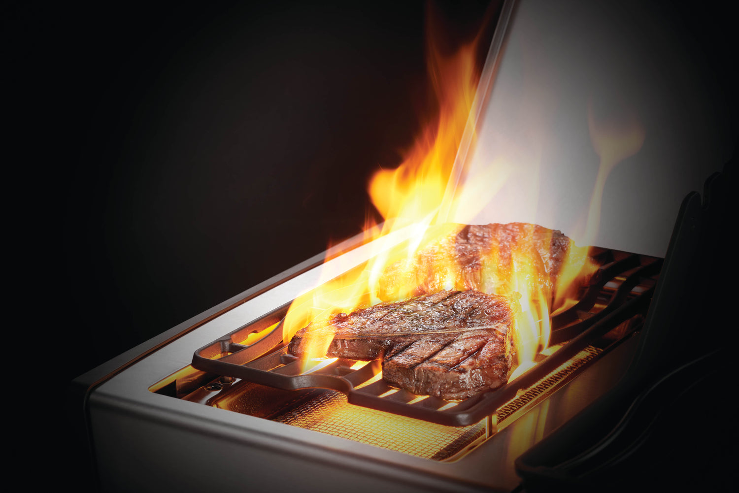 ROGUE PRO 625 Infrared Side Burner