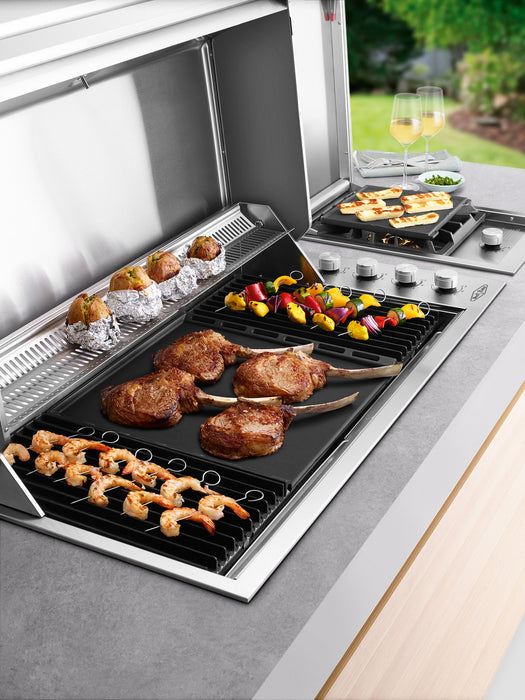 BeefEater Signature ProLine 6 Burner Hooded Built-in BBQ