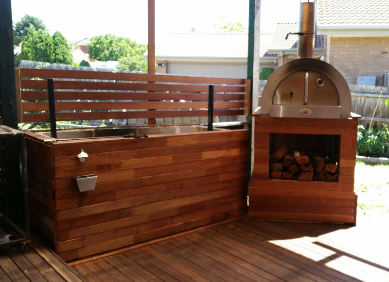 Flaming Coals Woodfired Pizza Oven Black